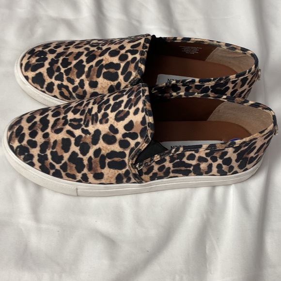 Steven Madden slip on cheetah print shoes - Picture 3 of 11